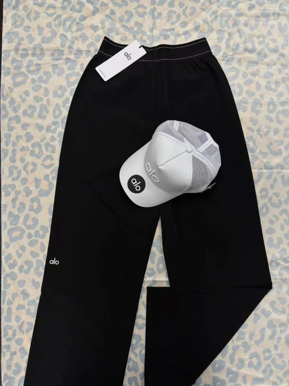 ✨Alo Yoga Suit Up Trouser Black Regular Brand New with Tag